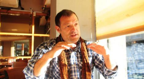Conrado Ramos esposo de Iliana